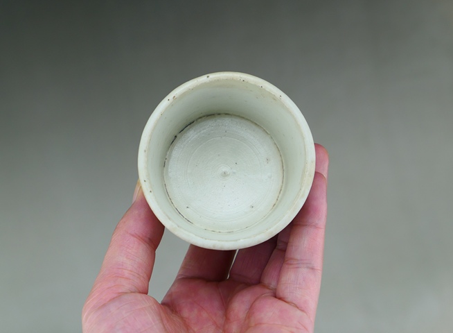 古玩陶瓷明代.白釉唇口杯拍賣，當(dāng)前價(jià)格33元