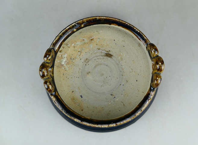 古玩陶瓷精品:明末清初褐釉雙耳三獸足香爐（文房雅器）拍賣，當前價格0元