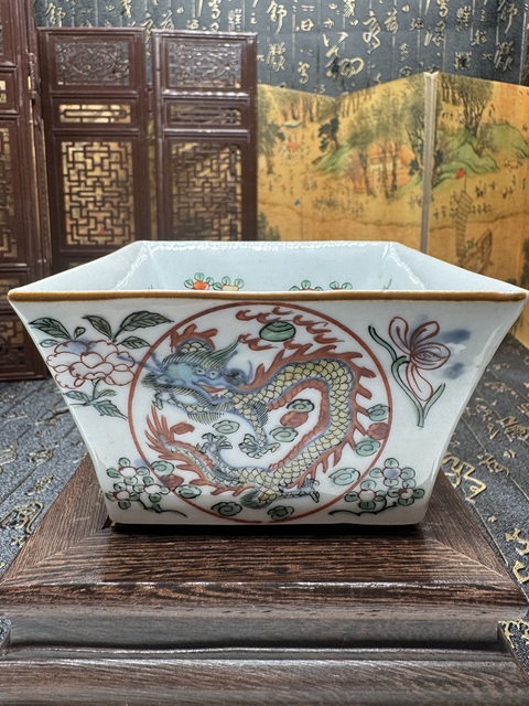 古玩陶瓷龍紋青花五彩方斗碗真品鑒賞圖