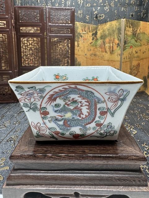 古玩陶瓷龍紋青花五彩方斗碗真品鑒賞圖