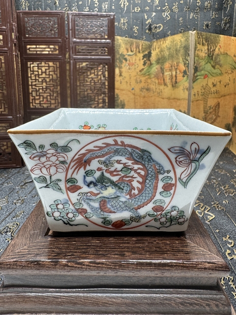 古玩陶瓷龍紋青花五彩方斗碗真品鑒賞圖