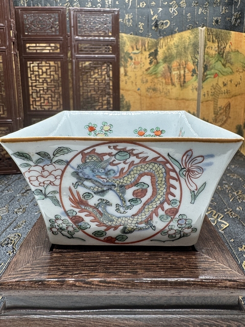 古玩陶瓷龍紋青花五彩方斗碗真品鑒賞圖