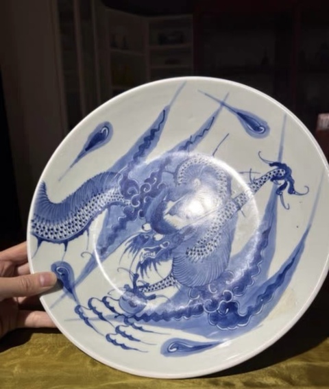 古玩陶瓷青花過墻龍紋盤真品鑒賞圖
