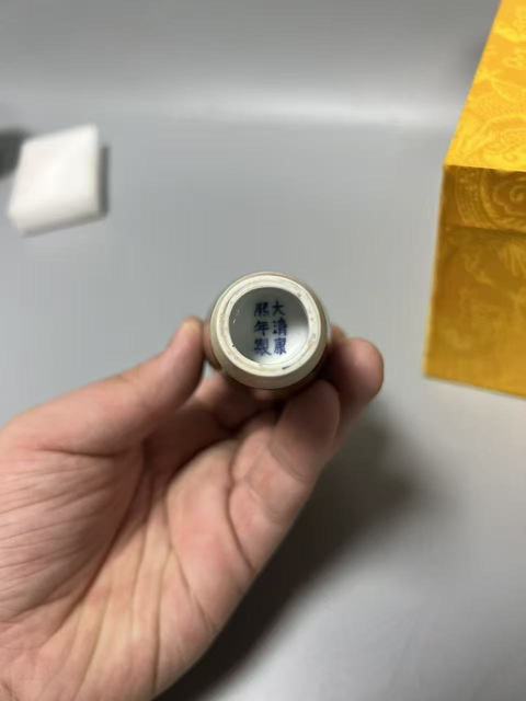 古玩陶瓷柳葉瓶真品鑒賞圖