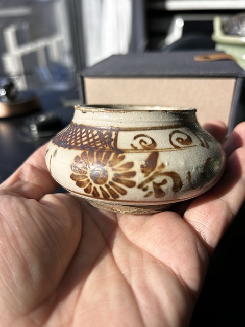 古玩陶瓷磁州窯鐵銹菊花紋小罐真品鑒賞圖