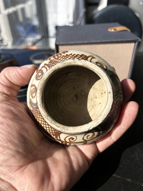 古玩陶瓷磁州窯鐵銹菊花紋小罐真品鑒賞圖