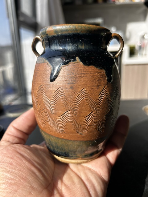 古玩陶瓷雙色釉刻水波紋雙耳罐真品鑒賞圖