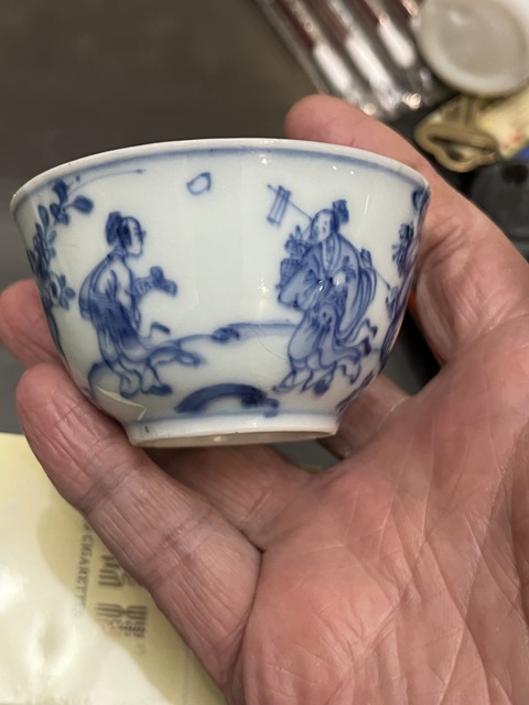 古玩陶瓷清代早期青花人物杯真品鑒賞圖
