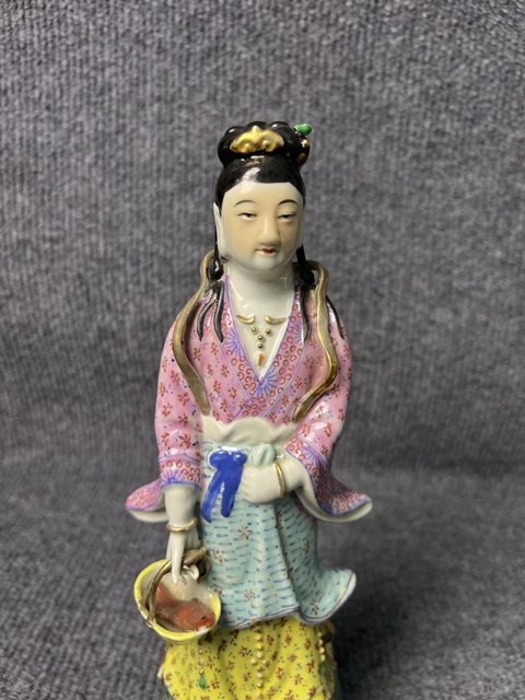 古玩陶瓷粉彩侍女塑像拍賣，當前價格1688元