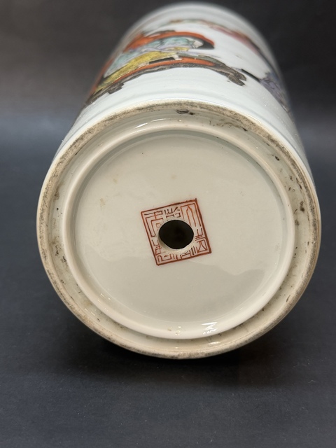 古玩陶瓷民國(guó) 粉彩人物故事圖瓶真品鑒賞圖