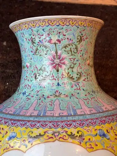 古玩陶瓷粉彩尊真品鑒賞圖