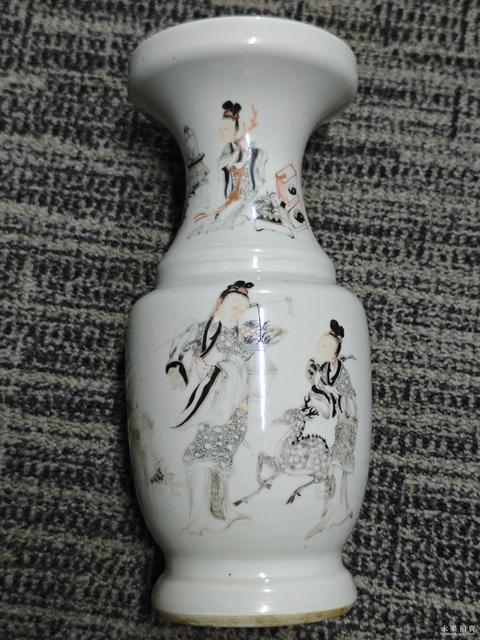 古玩陶瓷墨彩盤口瓶真品鑒賞圖