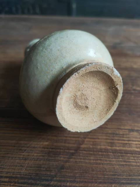 古玩陶瓷貫耳瓶真品鑒賞圖