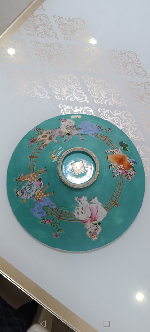 古玩陶瓷人物紋粉彩碗真品鑒賞圖