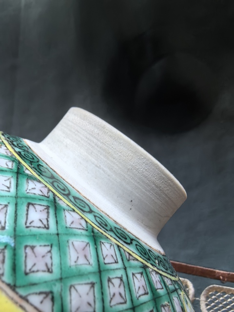 古玩陶瓷清晚期 粉彩罐真品鑒賞圖