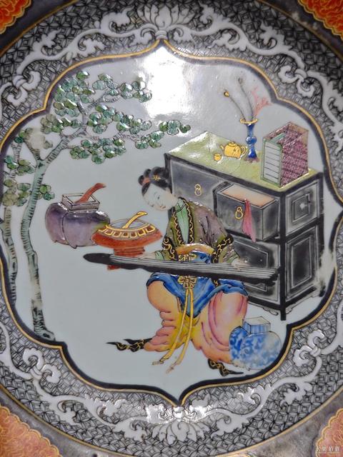 古玩陶瓷仕女奏樂盤真品鑒賞圖