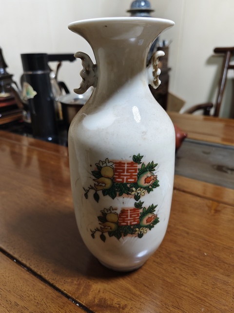 古玩陶瓷貼印瓶真品鑒賞圖