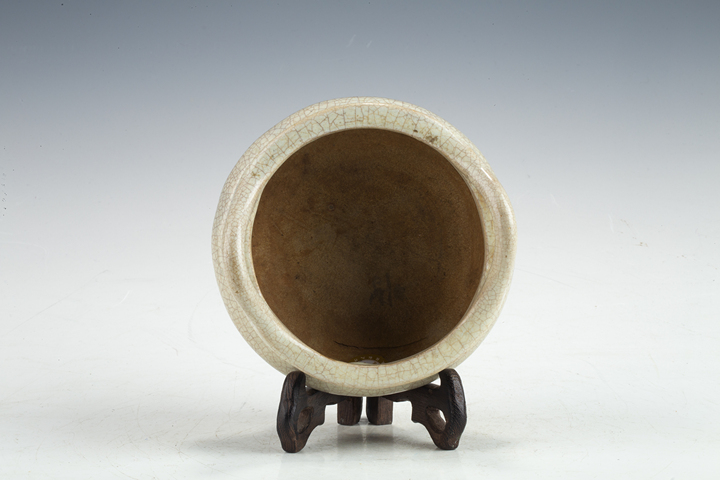 古玩陶瓷清中·哥釉橋耳三足爐拍賣，當前價格1728元