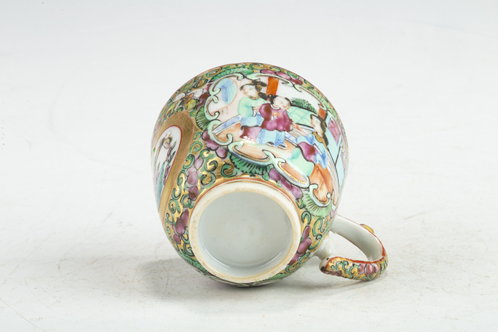 古玩陶瓷清晚·廣彩開窗人物花鳥紋杯碟一套真品鑒賞圖