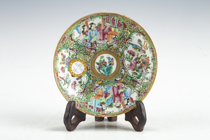 古玩陶瓷清晚·廣彩開窗人物花鳥紋杯碟一套真品鑒賞圖