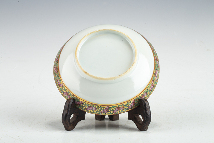 古玩陶瓷清晚·廣彩開窗人物花鳥紋杯碟一套真品鑒賞圖