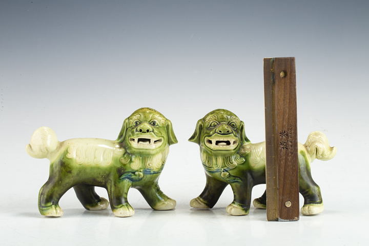 古玩陶瓷創匯·綠釉獅子擺件一對拍賣，當前價格188元