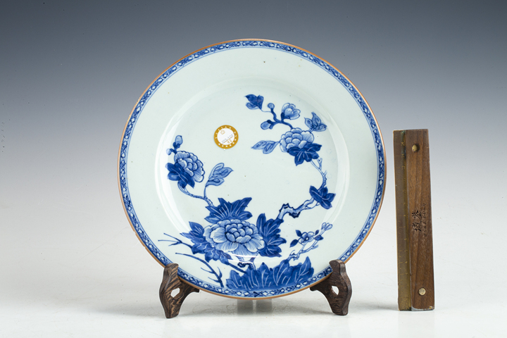 古玩陶瓷清中·青花花卉紋折沿盤拍賣，當前價格413元