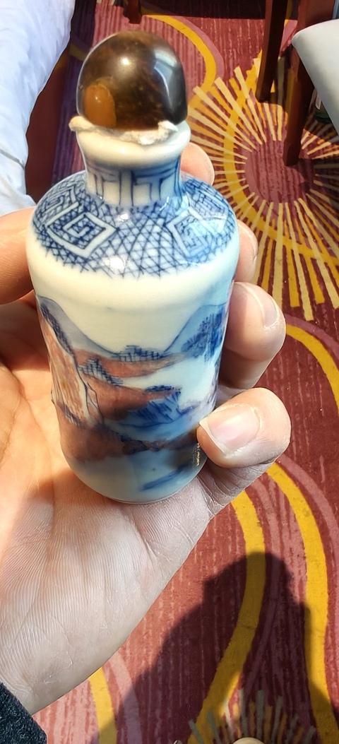 古玩陶瓷青花釉里紅鼻煙壺真品鑒賞圖