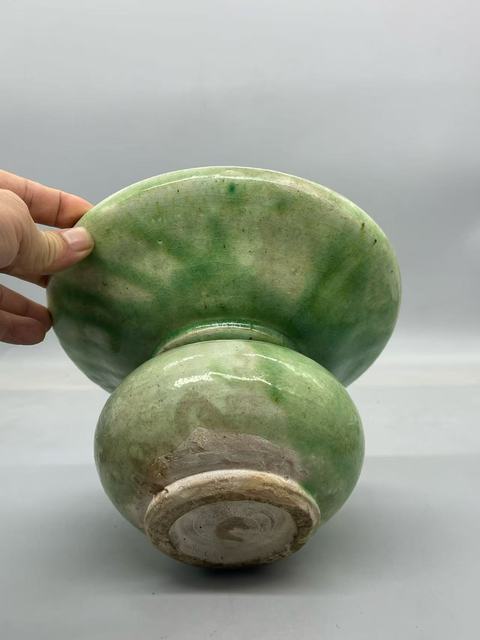 古玩陶瓷綠釉渣斗真品鑒賞圖