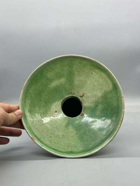 古玩陶瓷綠釉渣斗真品鑒賞圖