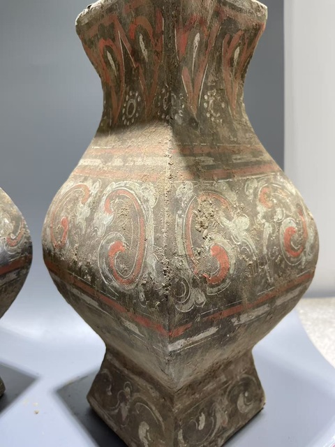 古玩陶瓷漢·云氣紋彩繪陶坊一對拍賣，當前價格500元