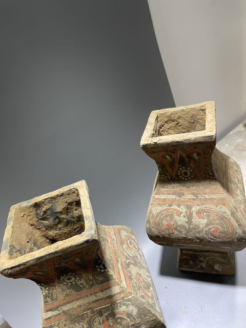 古玩陶瓷漢·云氣紋彩繪陶坊一對拍賣，當前價格500元