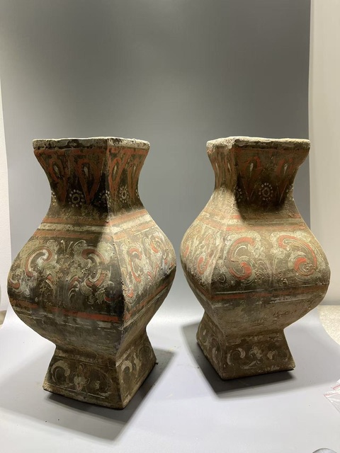 古玩陶瓷漢·云氣紋彩繪陶坊一對拍賣，當前價格500元