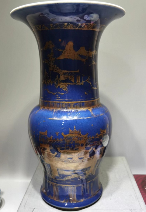 古玩陶瓷清雍乾灑藍(lán)描金山水樓閣鳳尾尊拍賣，當(dāng)前價(jià)格15000元