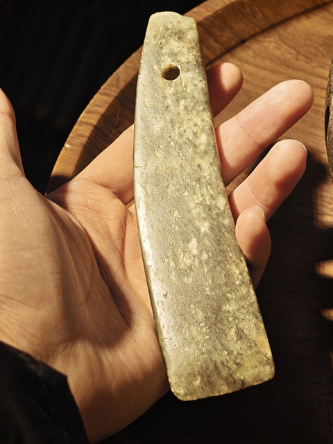 古玩玉器古玉魚形器真品鑒賞圖