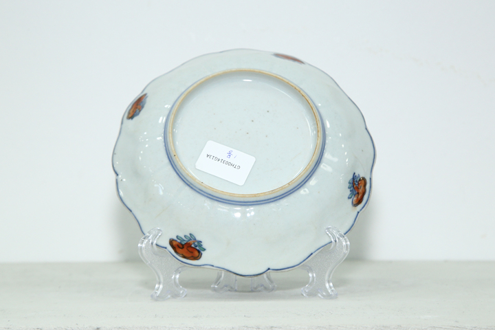 古玩陶瓷清乾隆·斗彩花卉紋花口盤真品鑒賞圖