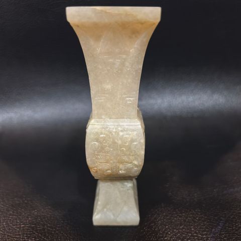 古玩玉器和田玉獸面紋花觚真品鑒賞圖