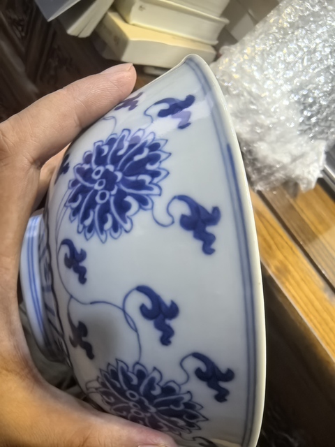 古玩陶瓷青花纏枝花卉紋宮式碗真品鑒賞圖