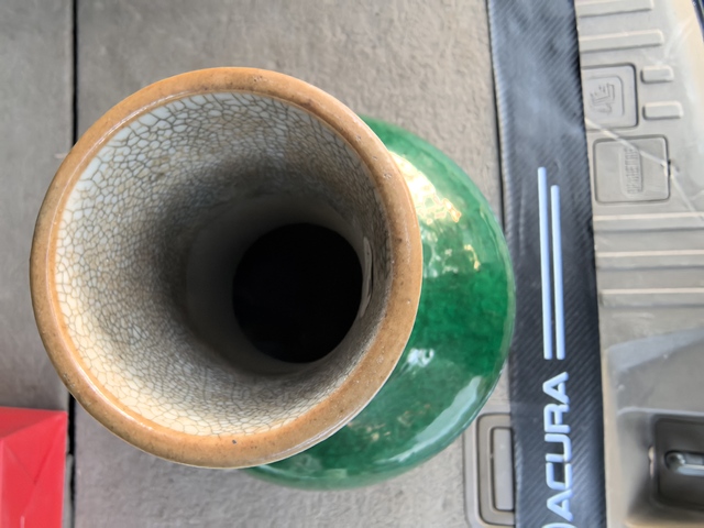 古玩陶瓷綠哥釉瓶真品鑒賞圖