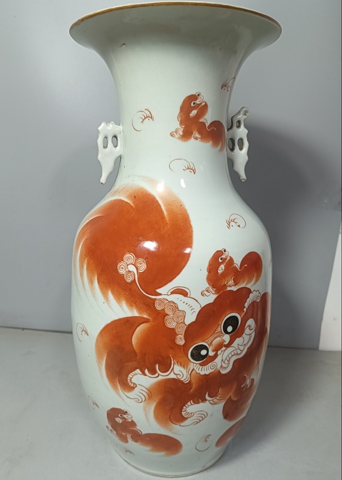 古玩陶瓷民國礬紅彩獅紋大瓶拍賣，當前價格2800元