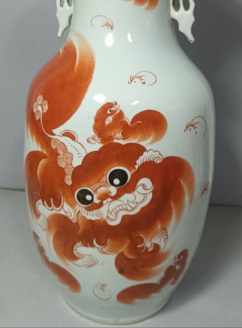 古玩陶瓷民國礬紅彩獅紋大瓶拍賣，當前價格2800元