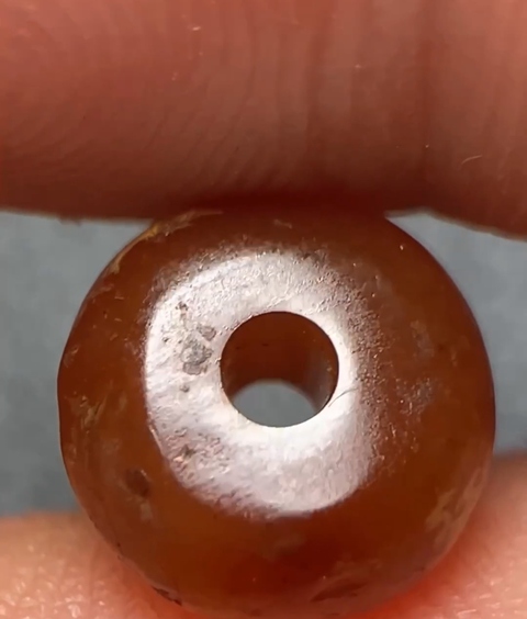 古玩玉器紅瑪瑙珠真品鑒賞圖