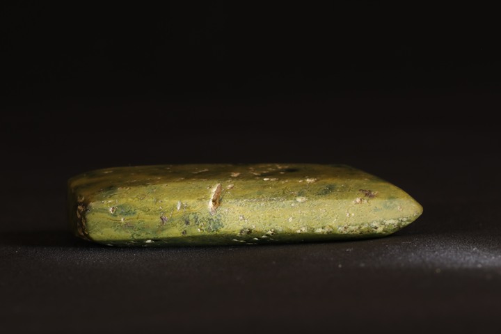 古玩玉器地方料玉斧真品鑒賞圖