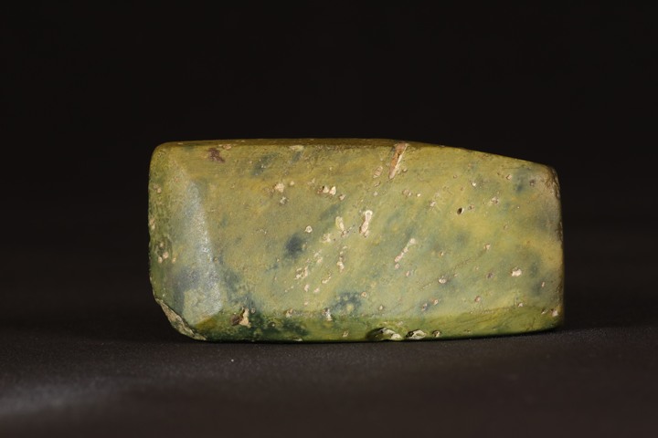 古玩玉器地方料玉斧真品鑒賞圖