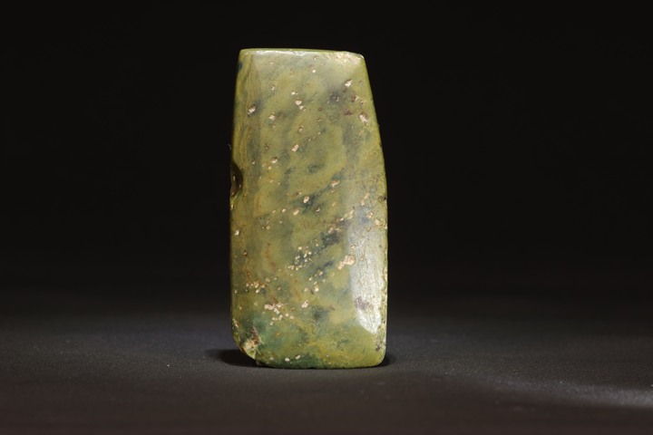 古玩玉器地方料玉斧真品鑒賞圖