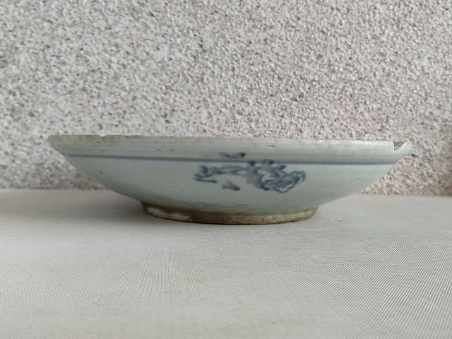 古玩陶瓷青花盤真品鑒賞圖