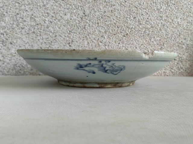 古玩陶瓷青花盤真品鑒賞圖