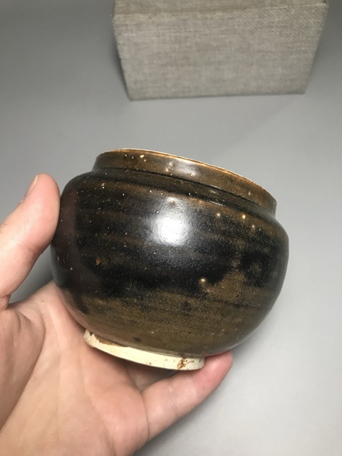 古玩陶瓷宋，褐釉蓋罐拍賣，當(dāng)前價(jià)格2000元