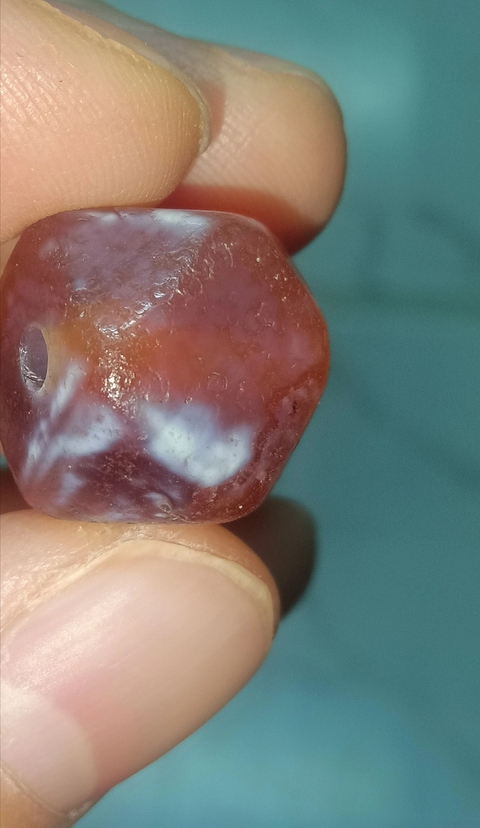 古玩玉器瑪瑙多棱珠真品鑒賞圖