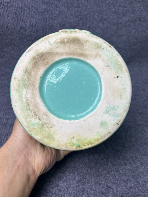 古玩陶瓷松石綠地堆塑梅花紋大筆筒拍賣，當(dāng)前價(jià)格2288元